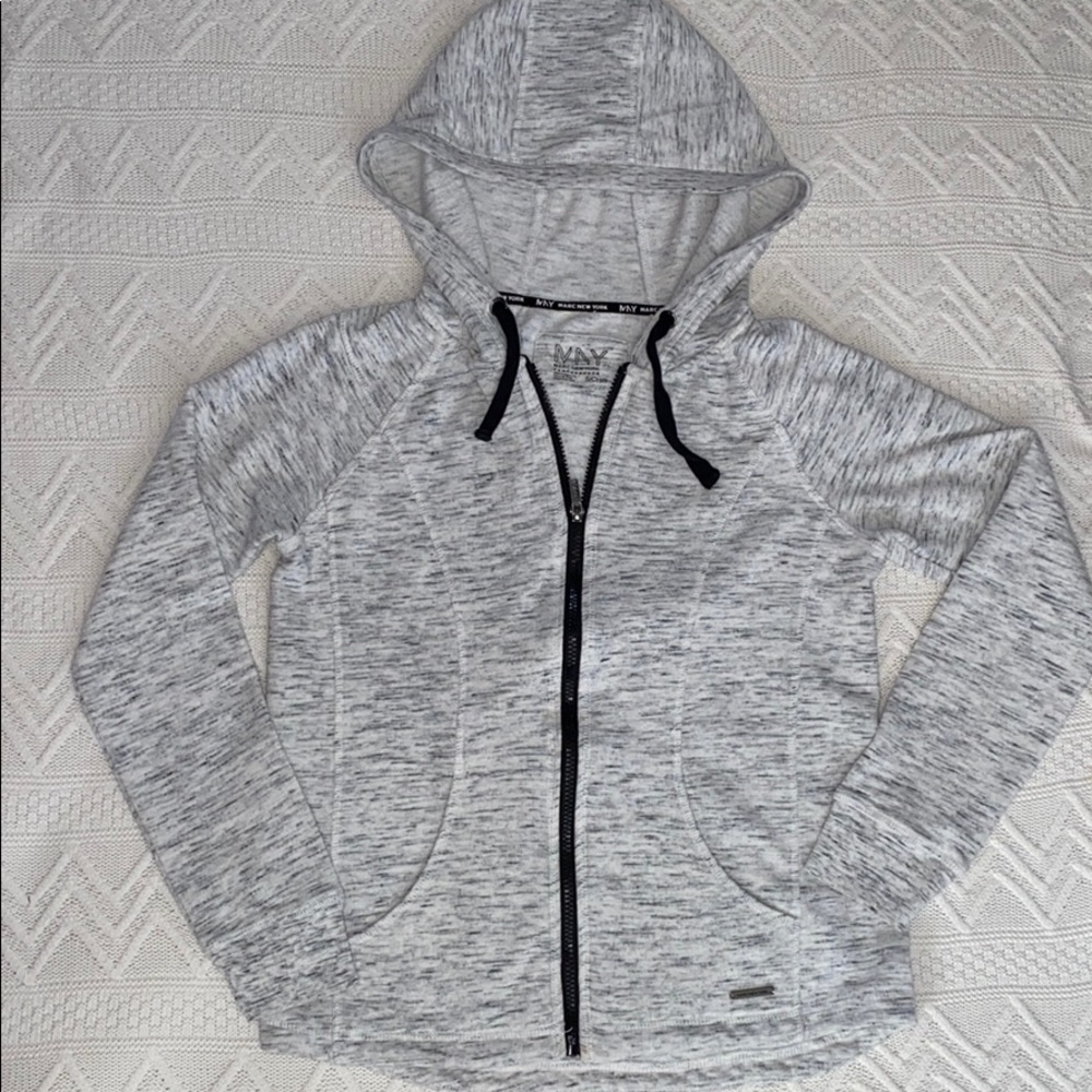 Used! Good condition! Marc New York white Sip Up Sweater! - Picture 2 of 4